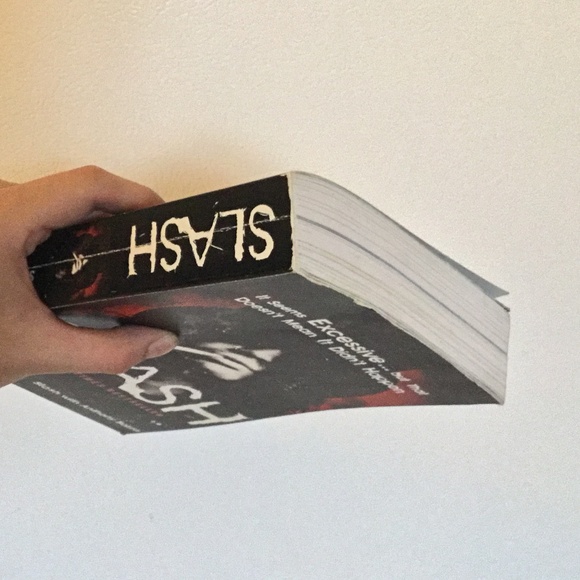 Slash book - Picture 2 of 5